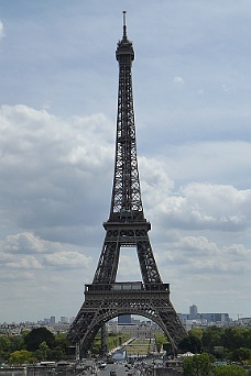 P1020162 8-1-19 Eiffel